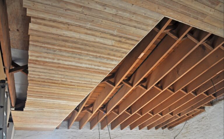 The Advantages of Building With Reclaimed Timbers